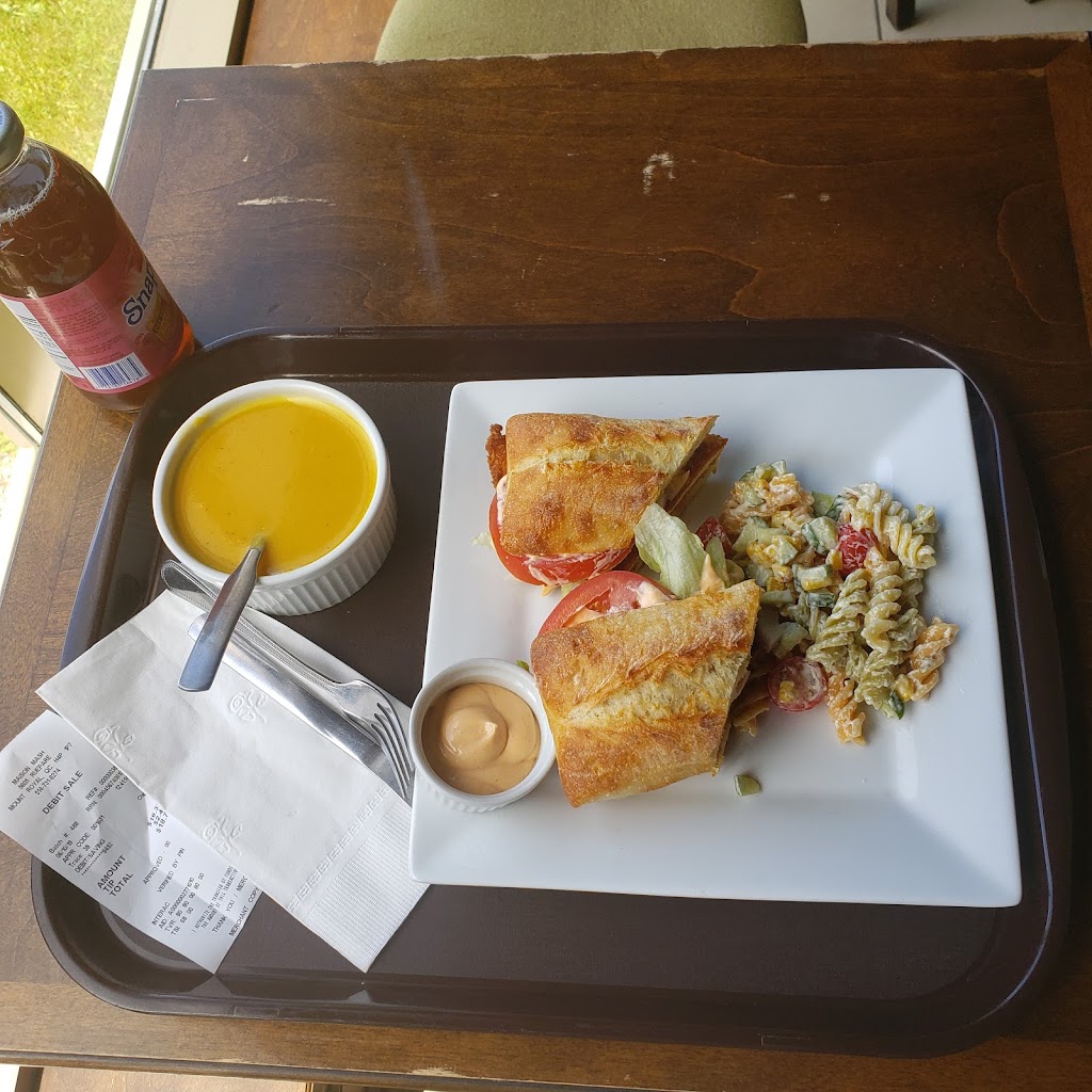 Maison mash | 5605 Rue Paré, Mont-Royal, QC H4P 1P7, Canada | Phone: (514) 731-6274