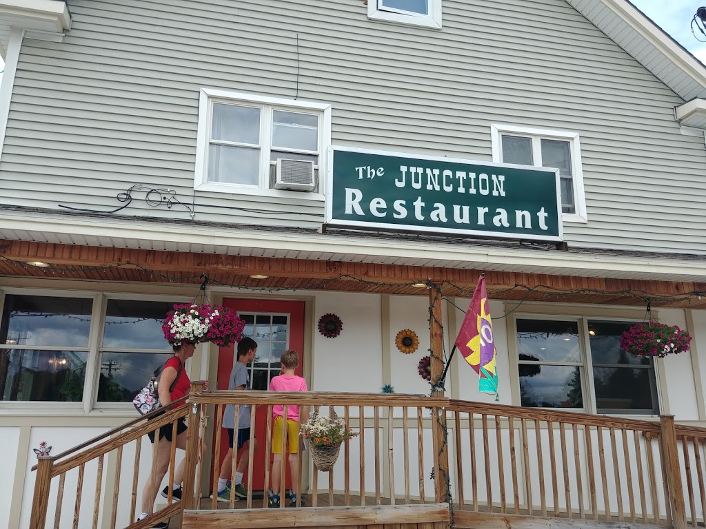 The Junction Restaurant | 4278 VT-101, Troy, VT 05868, USA | Phone: (802) 744-2700