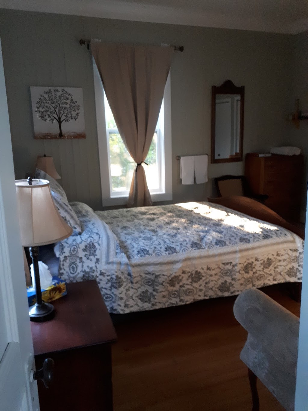 Gîte Au pied des Appalaches | 400 Rue de lÉcole, Sainte-Sophie-dHalifax, QC G0P 1L0, Canada | Phone: (819) 380-4084