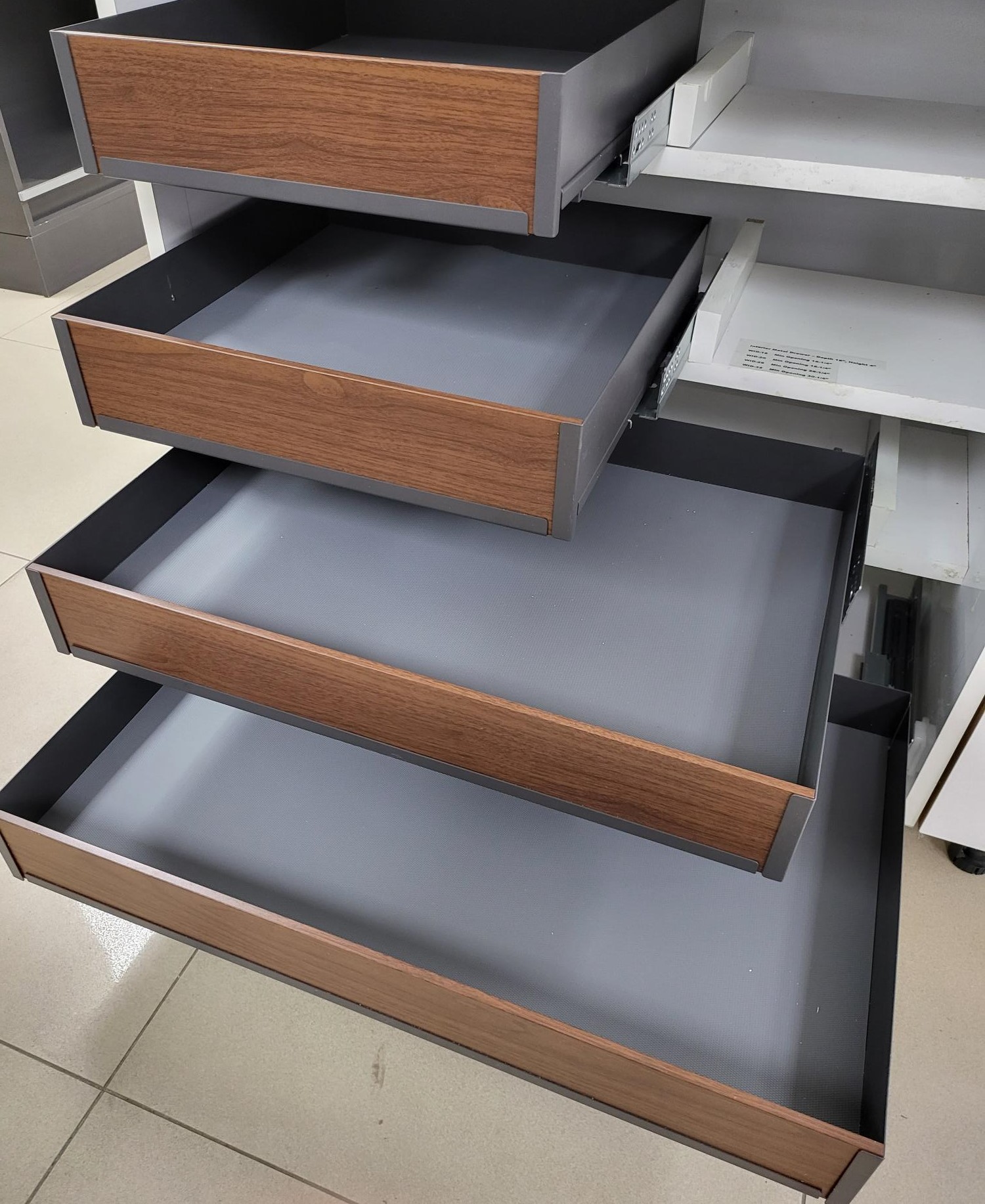 JC Furniture Hardware Cor | 7055 Fir Tree Dr, Mississauga, ON L5S 1J7, Canada | Phone: (905) 405-8700