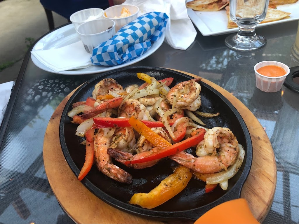 Resto Bar Lolita | 804 Rue de St Jovite, Mont-Tremblant, QC J8E 3J8, Canada | Phone: (819) 425-2555