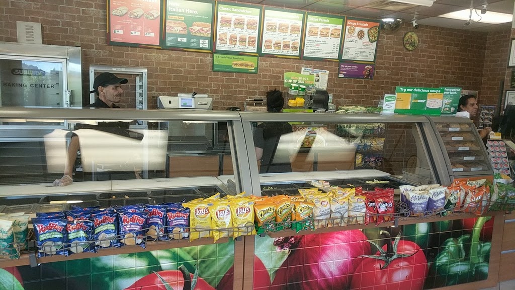 Subway | 45280 Luckakuck Way, Chilliwack, BC V2R 3C7, Canada | Phone: (604) 824-0272