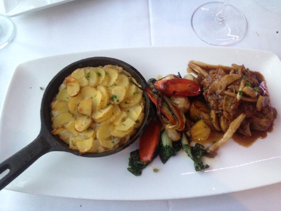 Restaurant Le Dijon | 7900 Rue du Marigot, Québec, QC G1G 6T8, Canada | Phone: (418) 781-2988