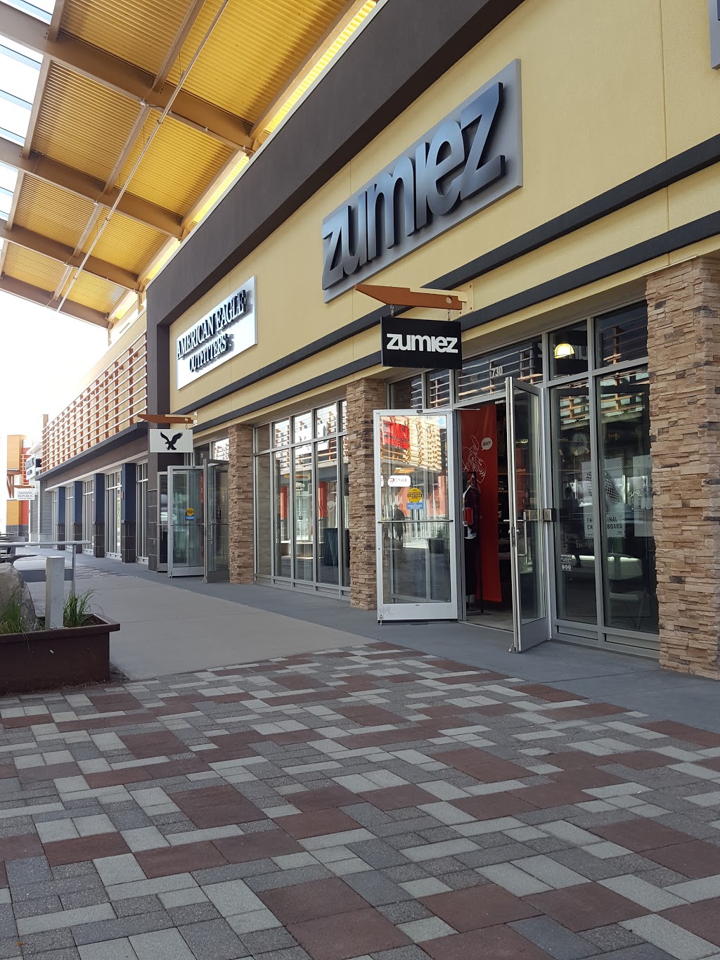 Tanger Outlets Ottawa | 8555 Campeau Dr, Ottawa, ON K2T 0K5, Canada | Phone: (613) 435-0850