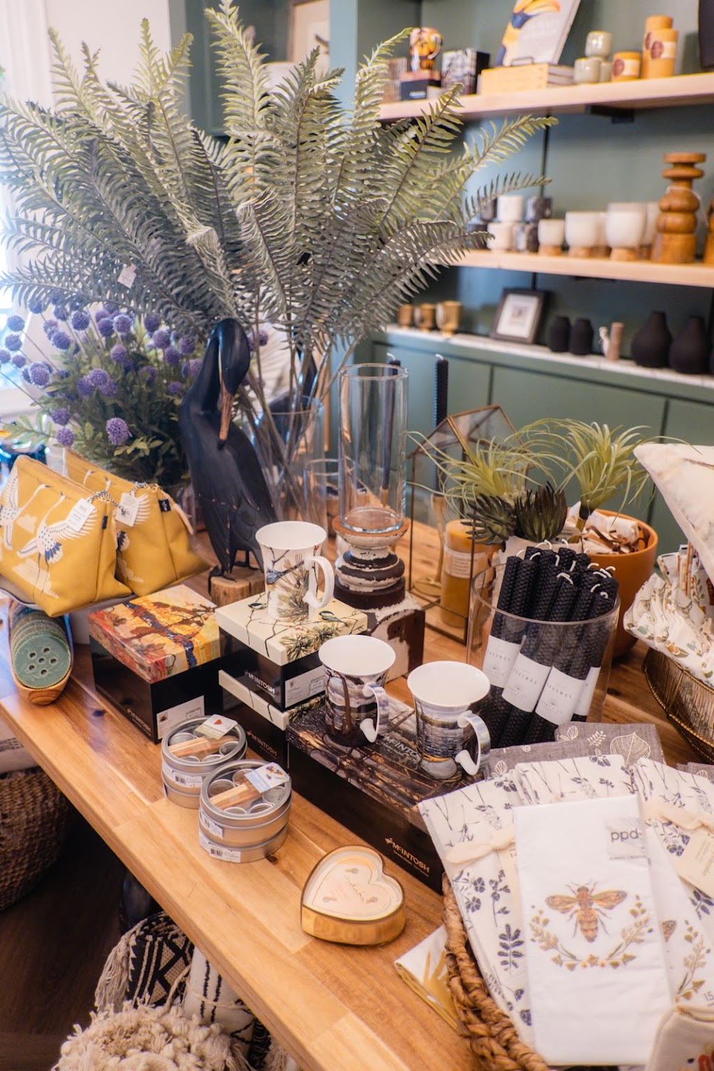 Featherfields Wortley Village | 173 Wortley Rd, London, ON N6C 3P6, Canada | Phone: (519) 672-8958