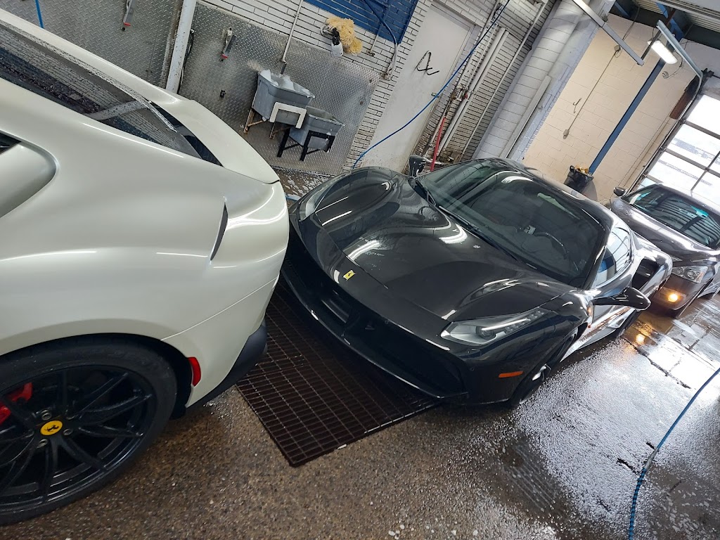 Lave-Auto Platinum | 4660 Blvd. Samson, Laval, QC H7W 2H4, Canada | Phone: (450) 934-6555