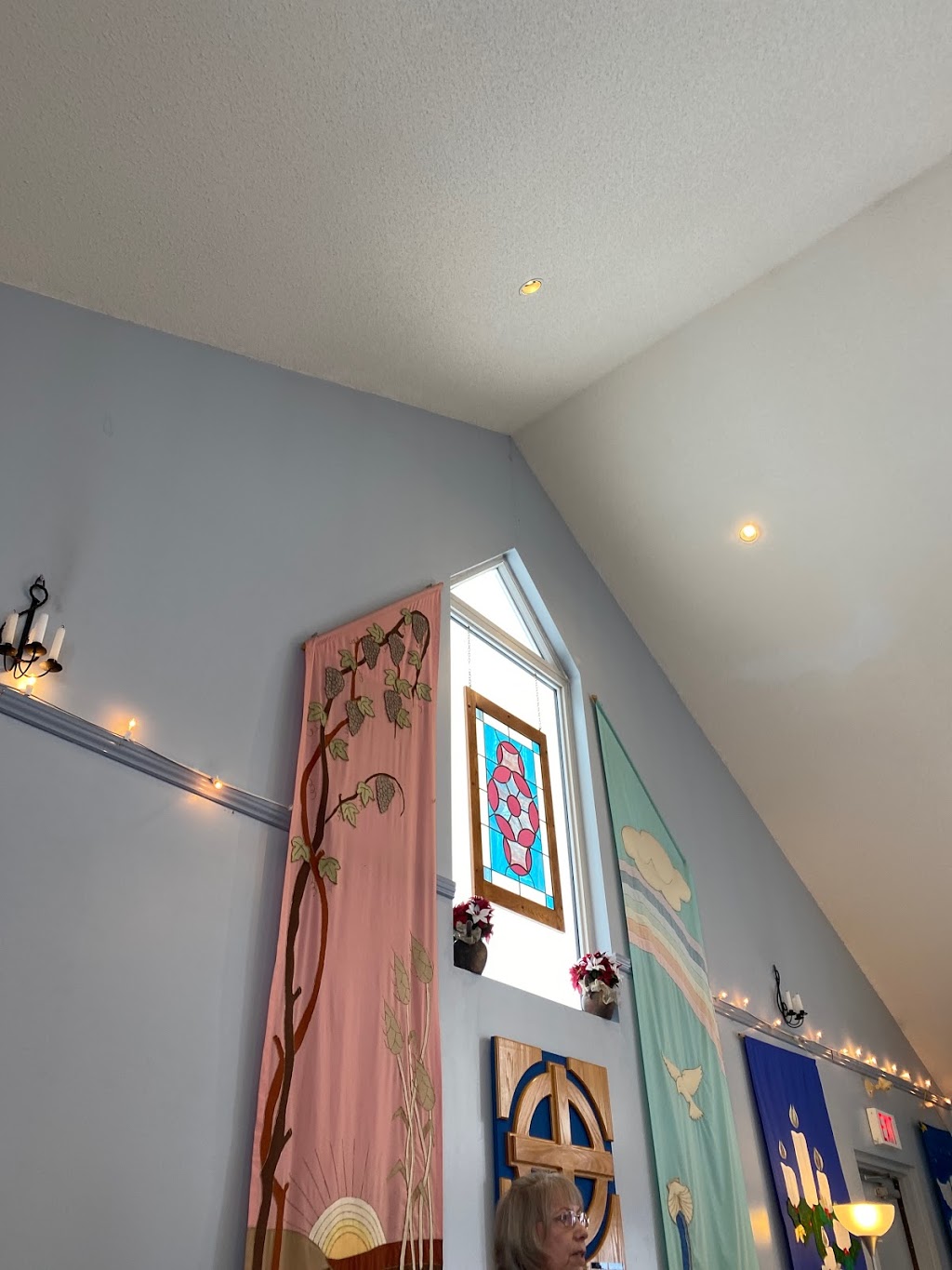 Queenswood Villa | 370 Kennedy Ln E, Orléans, ON K1E 3X5, Canada | Phone: (613) 830-2633