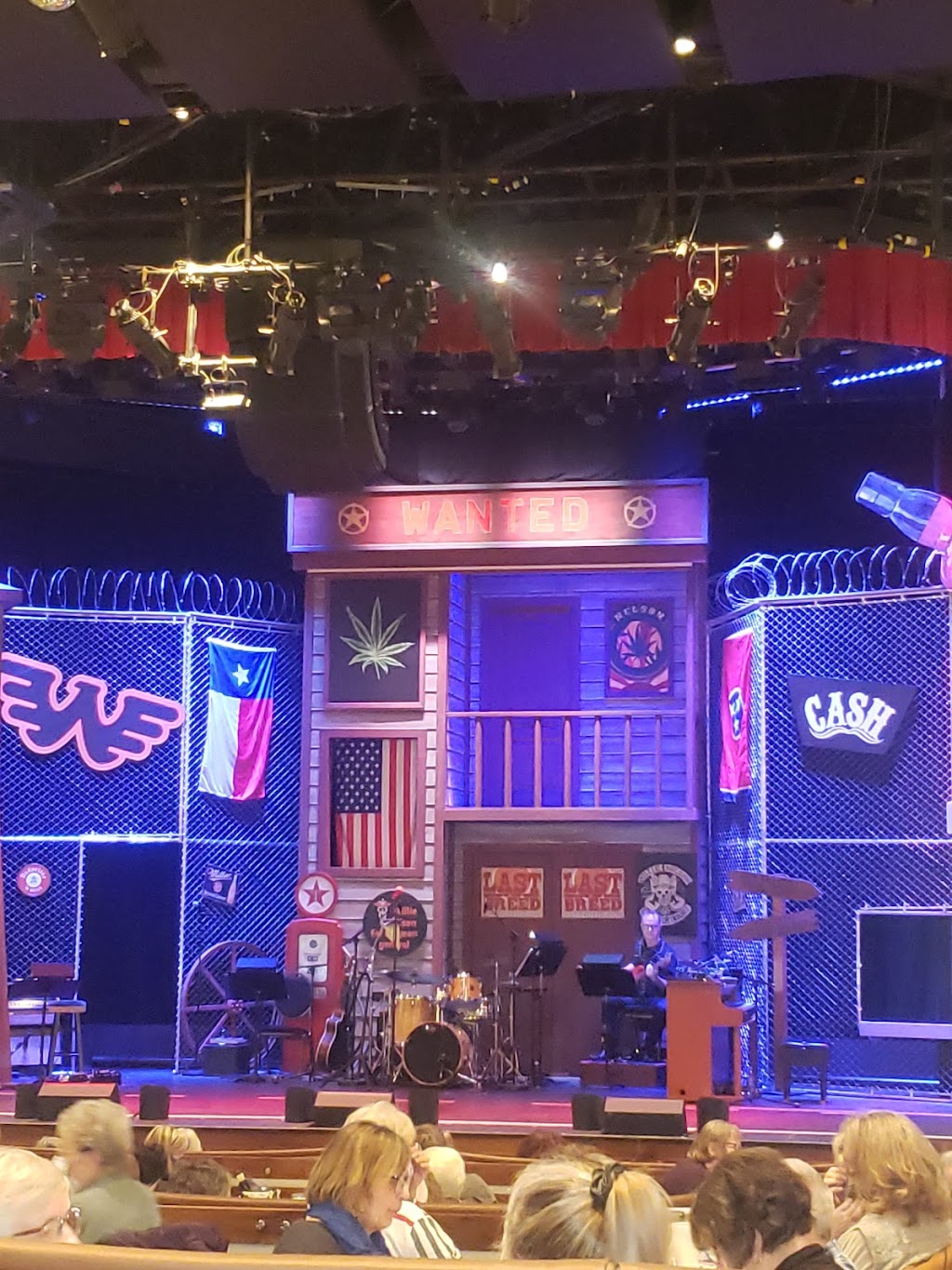 Mayfield Dinner Theatre | 16615 109 Ave NW, Edmonton, AB T5P 4K8, Canada | Phone: (780) 483-4051