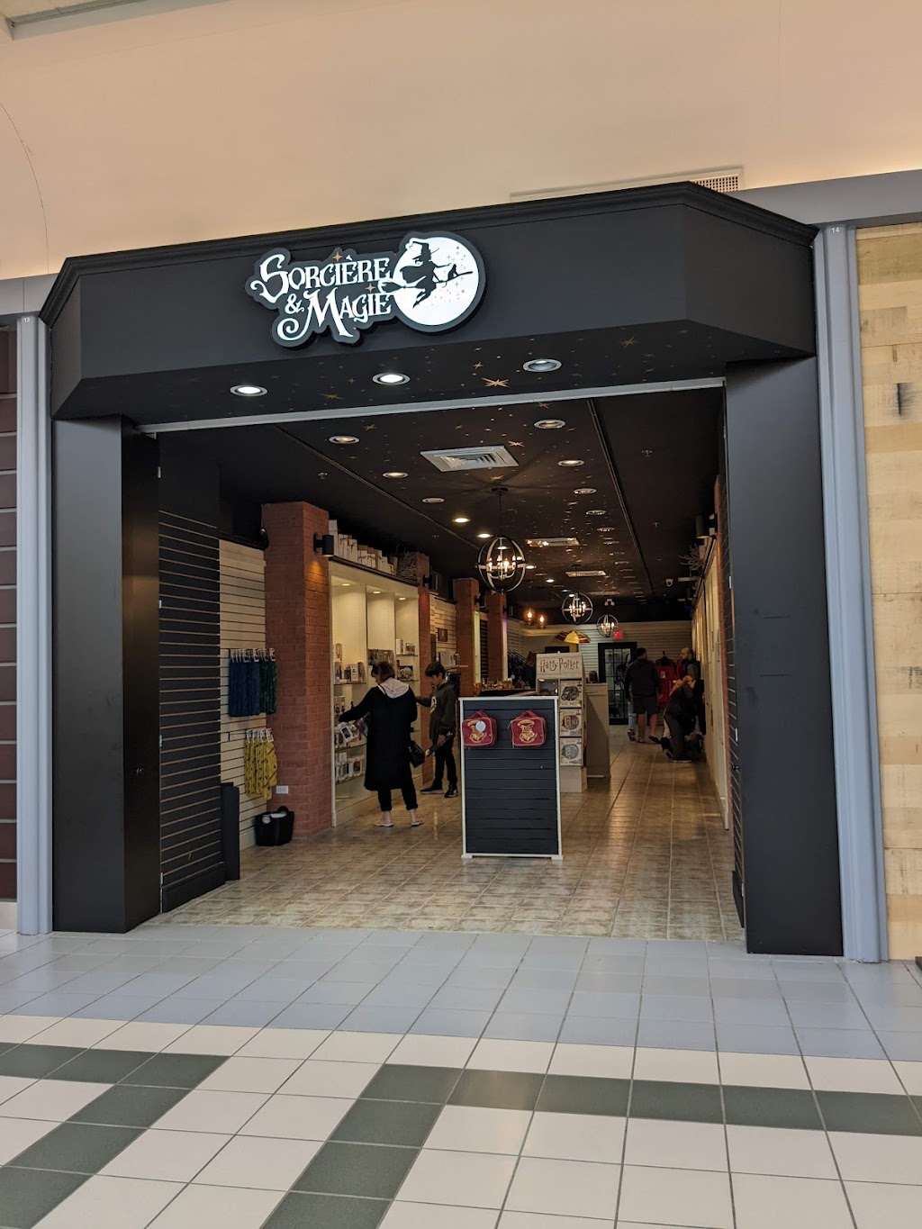 Sorcière et Magie | 755 Bd René-Lévesque Local 00130, Drummondville, QC J2C 6Y7, Canada | Phone: (819) 857-0622