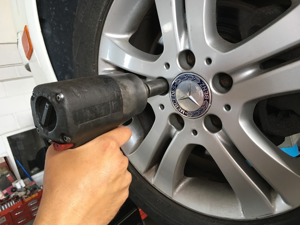 Fonseca Auto & Transmission | 3364 Mavis Rd Unit 3, Mississauga, ON L5C 1T8, Canada | Phone: (905) 897-6664