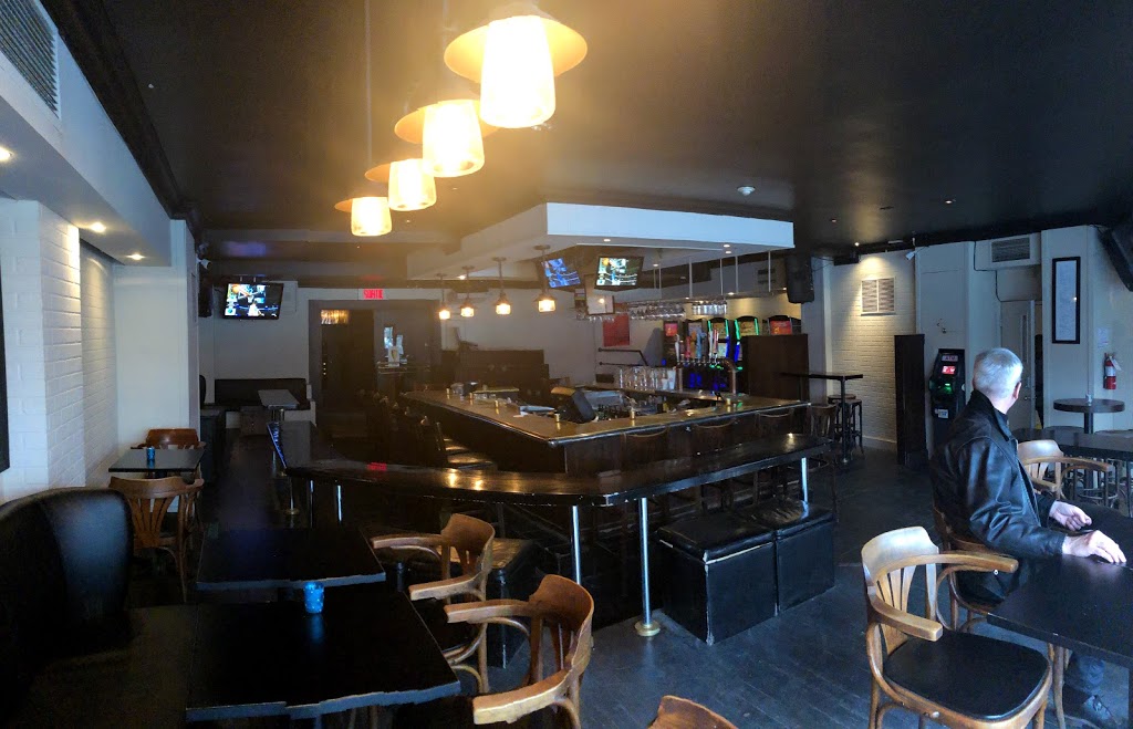Marie B | 341 Rue Saint-Charles Ouest, Longueuil, QC J4H 1E7, Canada | Phone: (450) 679-2584