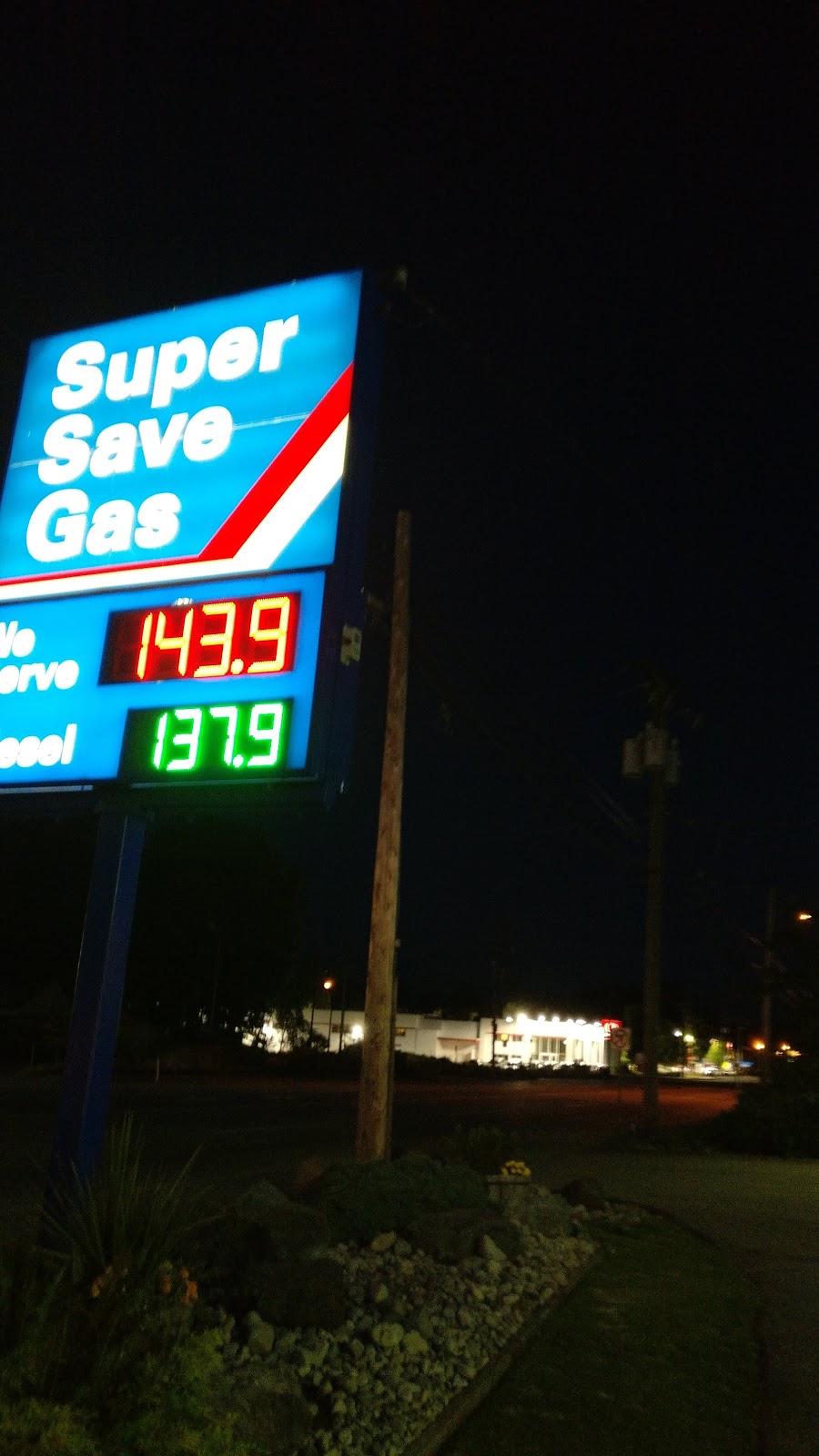 Super Save Gas Station | 20522 Lougheed Hwy, Maple Ridge, BC V2X 2P8, Canada | Phone: (604) 465-7015