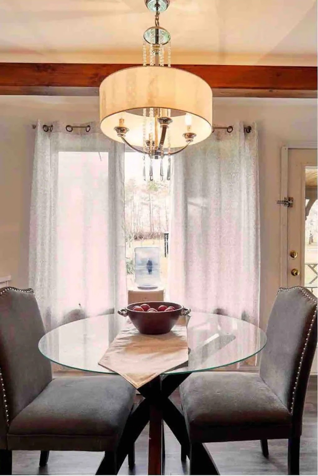 Tudor Pines Bed and Breakfast | 21400 Brunon Ave, Seagrave, ON L0C 1G0, Canada | Phone: (905) 922-5526