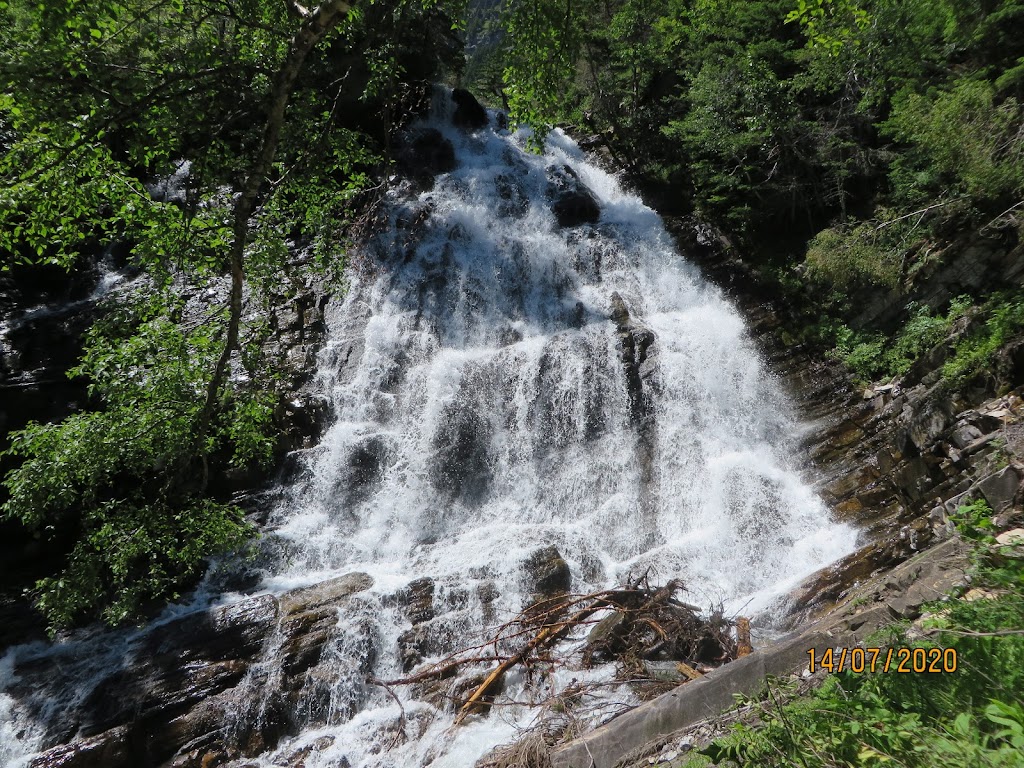 Bertha Falls | Division No.3, Improvement District No. 4, AB T0K 2M0, Canada | Phone: (403) 859-5133