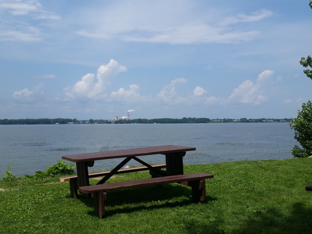 PTIT PHARE | 12230 Boul Bécancour, Bécancour, QC G9H 2J3, Canada | Phone: (819) 222-5505