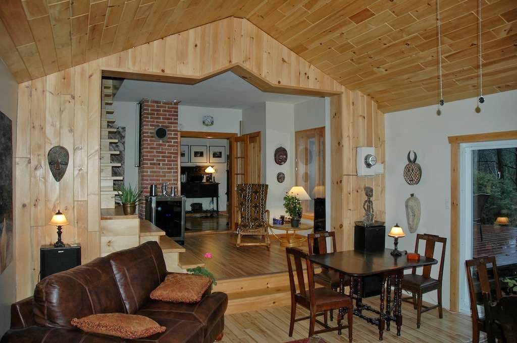 Gîte Au pied du courant | 426 du, Rue du Portage, Mont-Laurier, QC J9L 2A2, Canada | Phone: (819) 623-2001