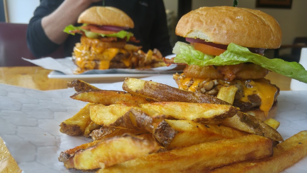 Fat Jacks Diner & Pub | 50865 Trans-Canada Hwy, Boston Bar, BC V0K 1C0, Canada | Phone: (604) 867-9296