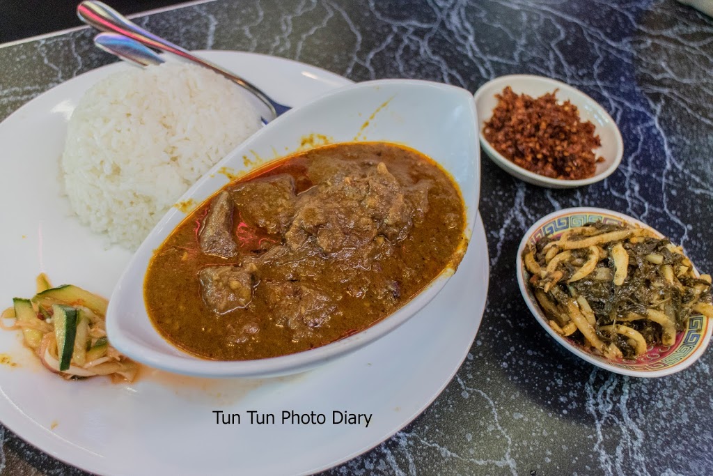 Laksa King | 2546 E Hastings St, Vancouver, BC V5K 1Z3, Canada | Phone: (604) 428-0155