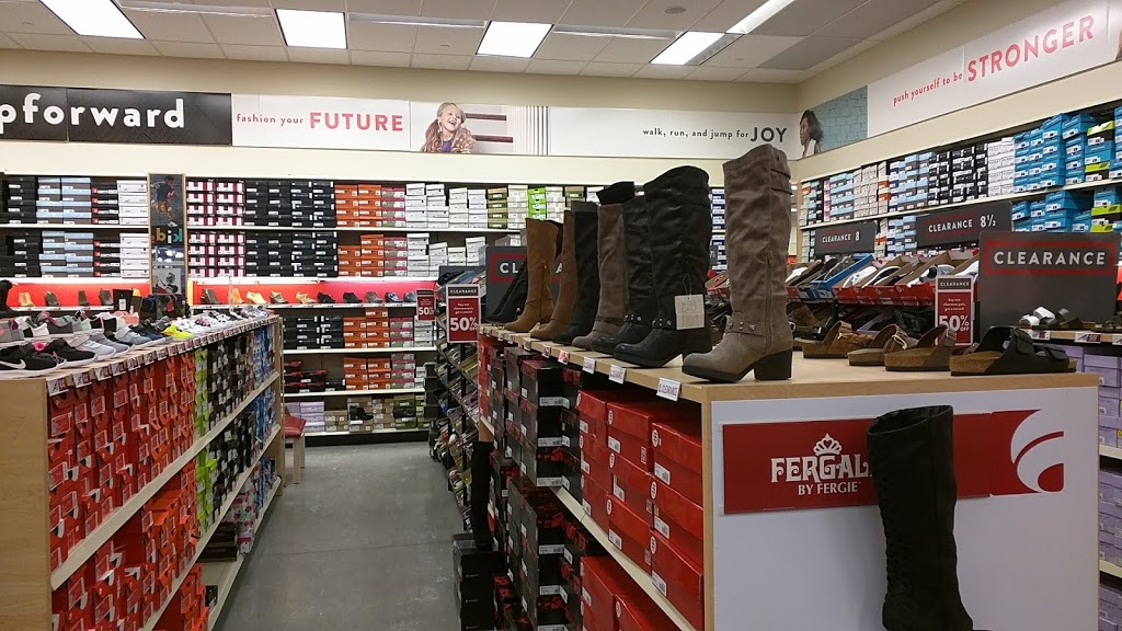 famous footwear outlet collection