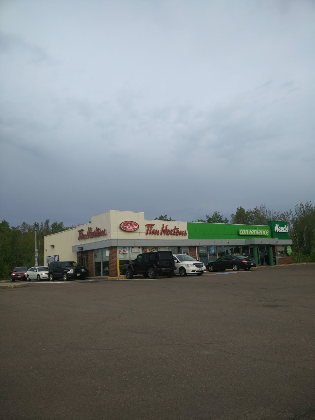 Tim Hortons | 1410 Elmwood Dr, Moncton, NB E1H 2H4, Canada | Phone: (506) 389-7362