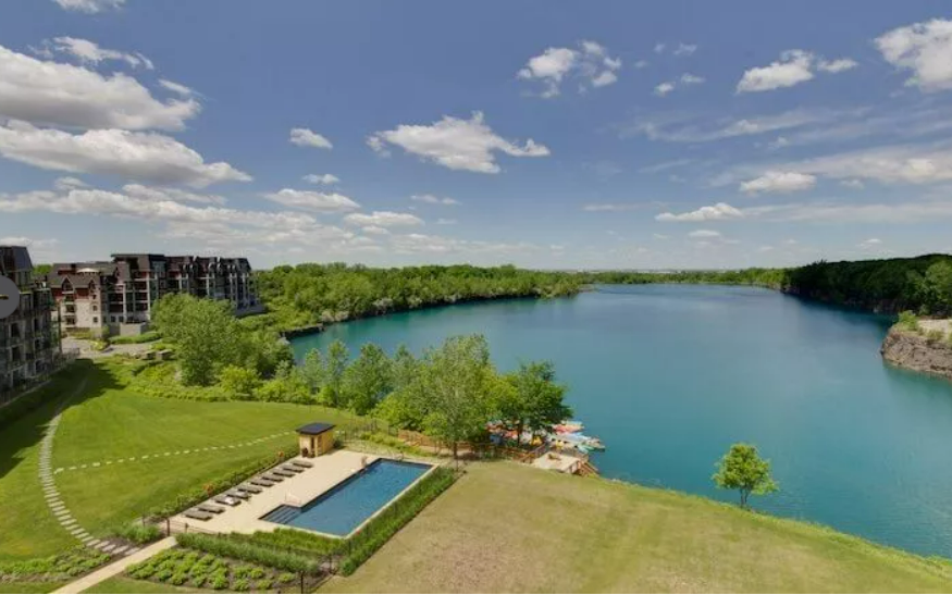 Sec St-Bruno-Sur-Le-Lac | 353 Boulevard Clairevue E, Saint-Bruno-de-Montarville, QC J3V 6R5, Canada | Phone: (450) 461-3535