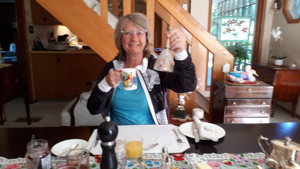 Burken Bed & Breakfast | 14257 County Rd 2, Brighton, ON K0K 1H0, Canada | Phone: (613) 475-5267