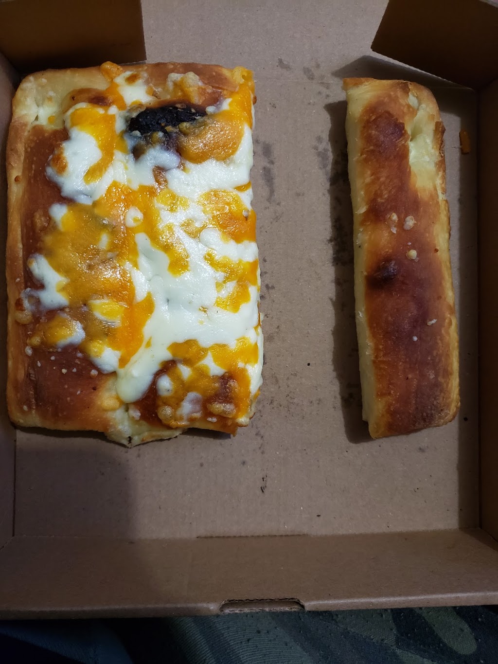 Pizzaville | 734 Kingston Rd #2, Pickering, ON L1V 1A8, Canada | Phone: (416) 736-3636