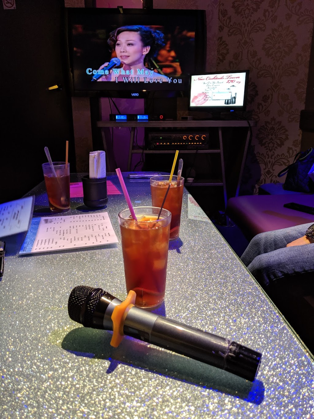 Take One Studios Karaoke | 7850 Woodbine Ave, Markham, ON L3R 0B9, Canada | Phone: (647) 782-8150