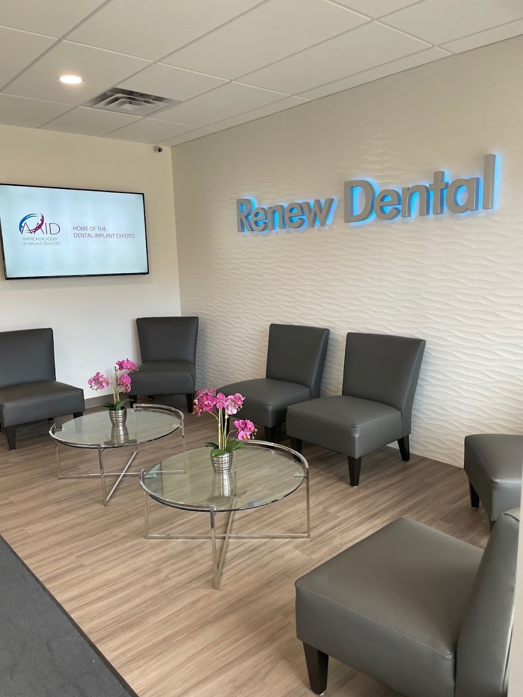 Renew Dental Family Dentistry | 1919 Sirocco Dr SW #420, Calgary, AB T3H 2Y3, Canada | Phone: (403) 283-6565