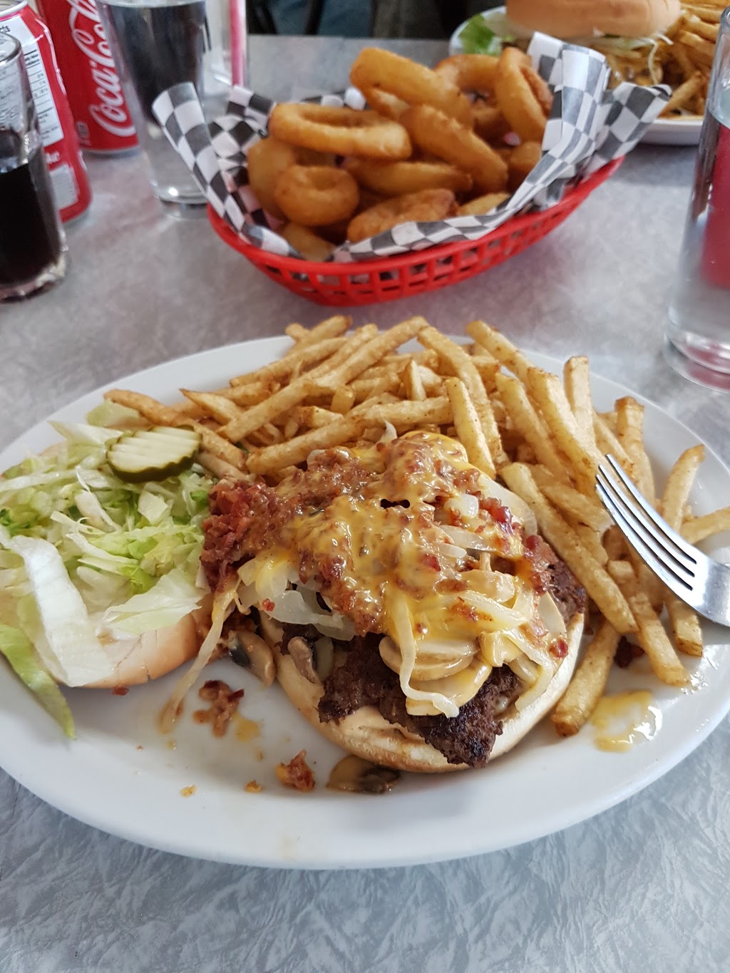 Hilltop Diner Cafe | 23904 Fraser Hwy, Langley City, BC V2Z 2K8, Canada | Phone: (604) 514-9424