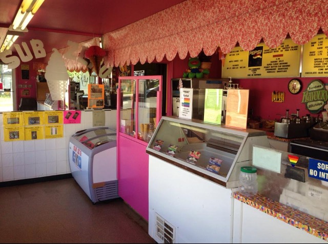 Sub Zero Ice Cream | 298 Jamison Ave, Winnipeg, MB R2K 1N1, Canada | Phone: (204) 295-4363