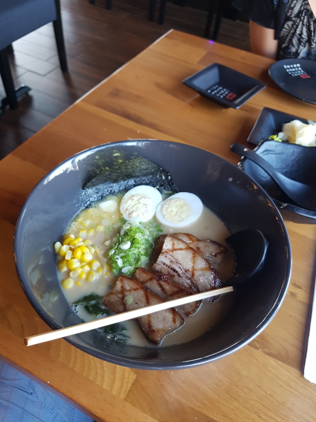 Towa Sushi & Lounge | Canada, Alberta, Calgary, 8A Ave SW, CA AB Calgary邮政编码: T3H 1T1 | Phone: (403) 727-4383