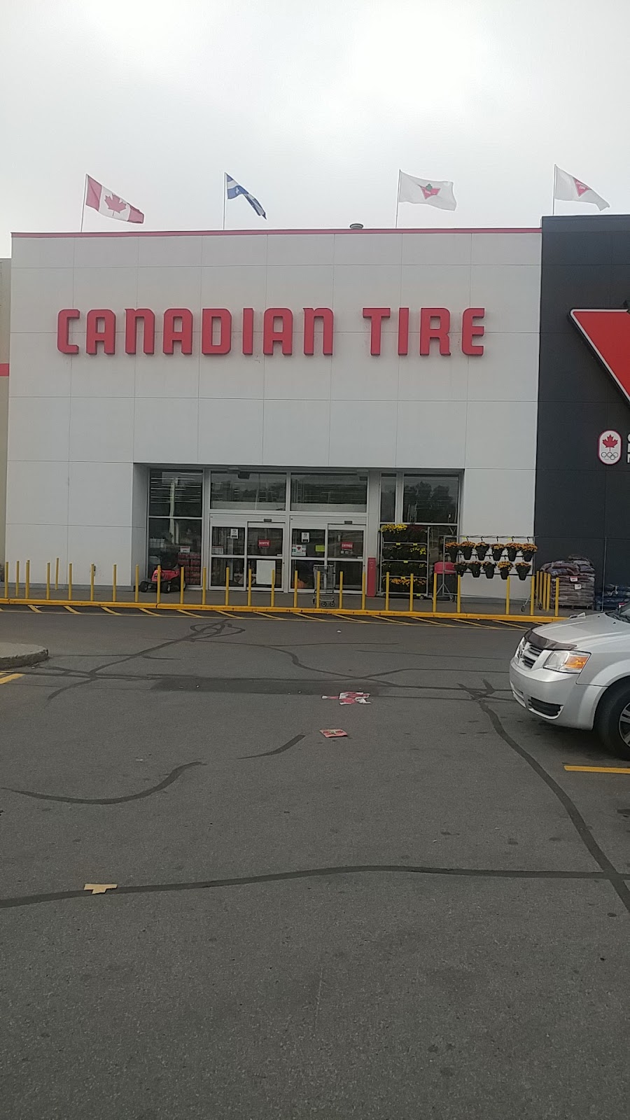 canadian-tire-101-boulevard-cardinal-l-ger-pincourt-qc-j7w-3y3-canada