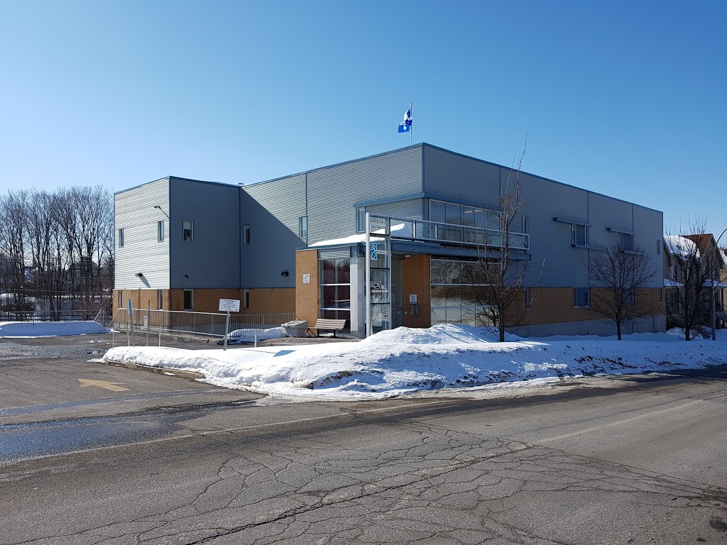 Centre du Florès | 333 Rue Antonin-Campeau, Deux-Montagnes, QC J7R 0A2, Canada | Phone: (450) 472-3180