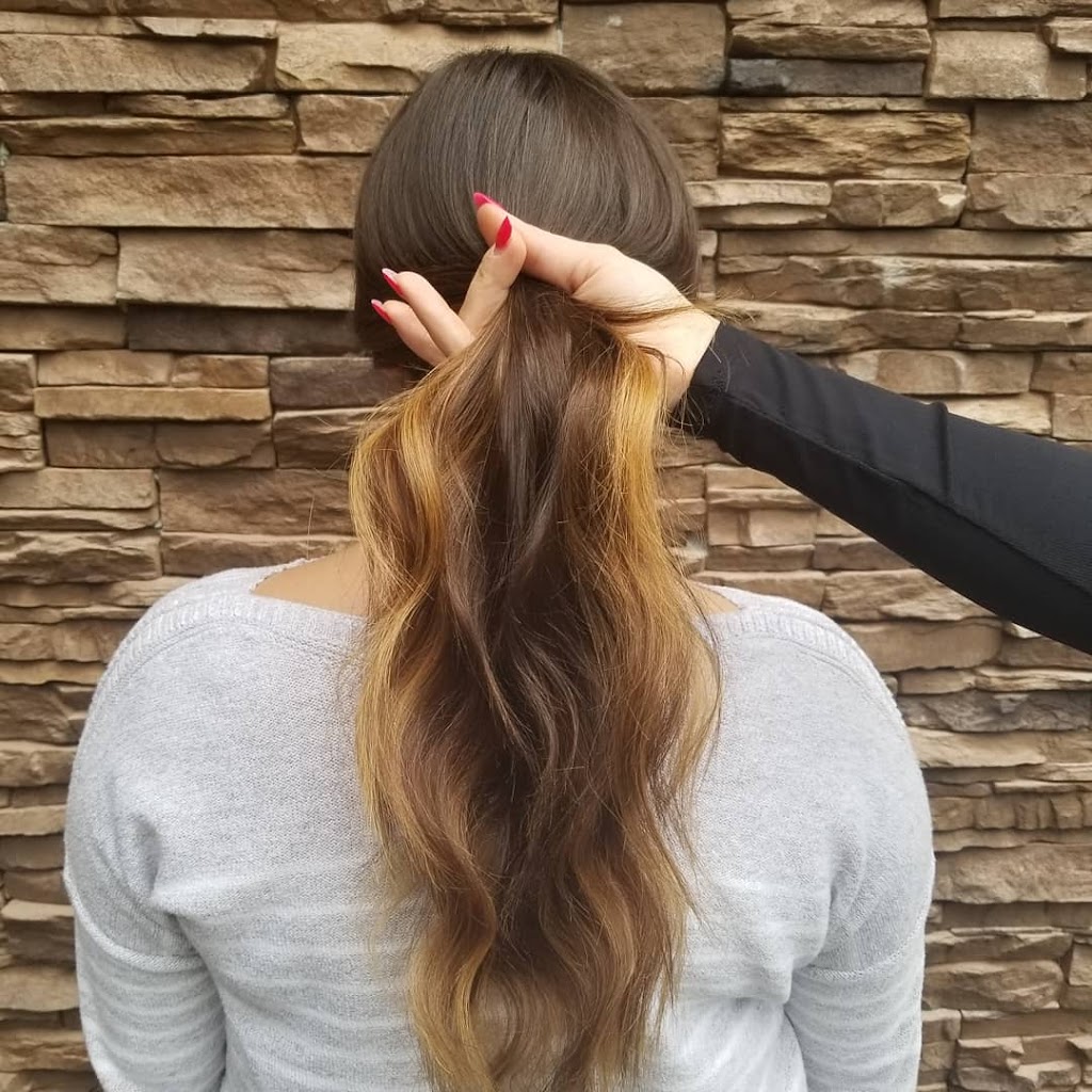 Mo Cheveux Beauty Bar | 131 Presley Pl #3, Victoria, BC V9B 0S4, Canada | Phone: (250) 589-8206