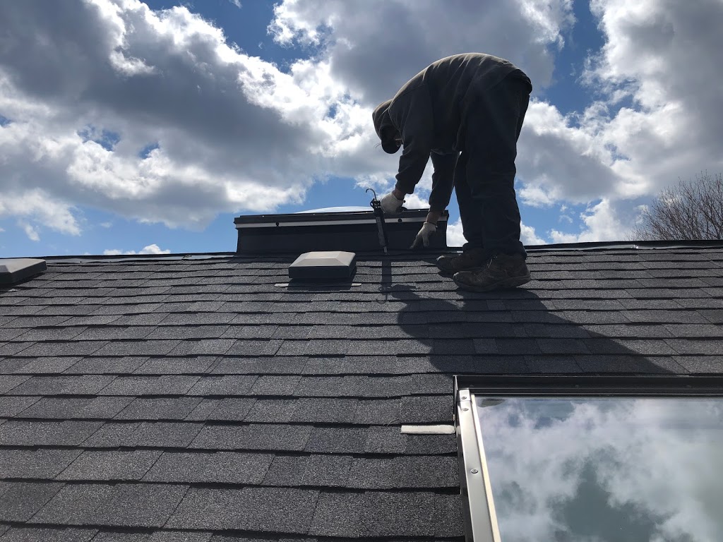 E W Smith Roofing | 45 Wynford Heights Crescent #1701, North York, ON M3C 1L3, Canada | Phone: (416) 467-7663