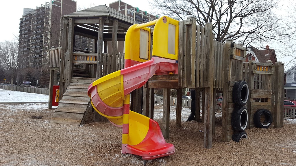 Parkdale Junior and Senior Public School | 78 Seaforth Ave, Toronto, ON M6K 3L2, Canada | Phone: (416) 393-1280