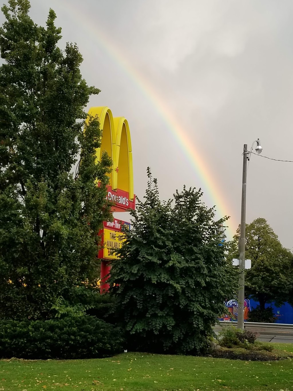 McDonalds | 29-31 Woodward Ave, Toronto, ON M4L 2Y5, Canada | Phone: (416) 463-2124