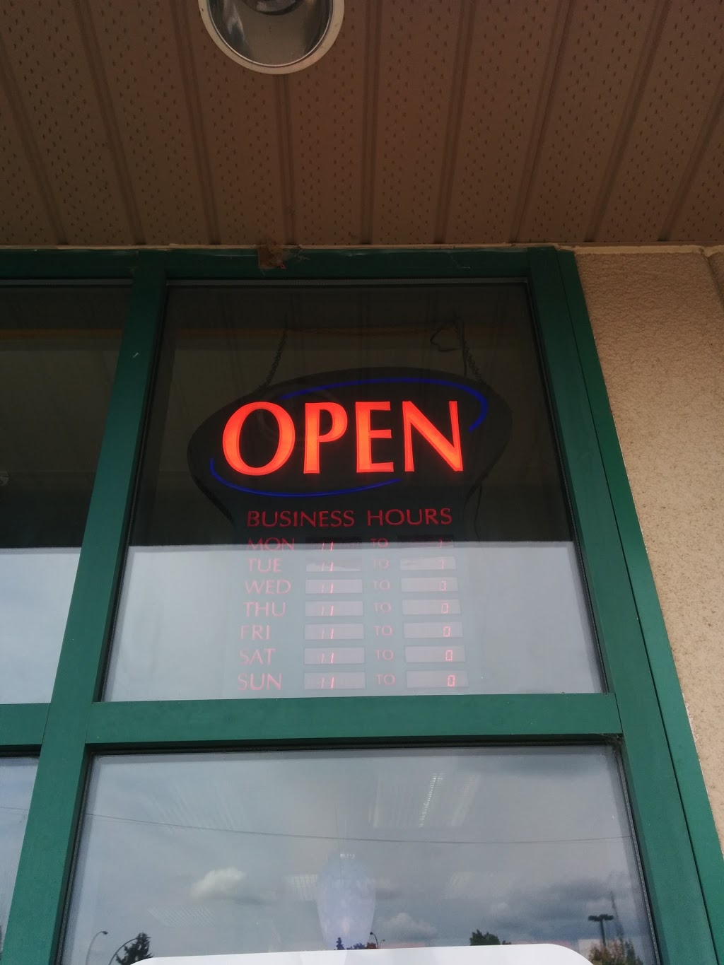 Pizza 73 | 10009 99 Ave, Fort Saskatchewan, AB T2E 7E4, Canada | Phone: (780) 473-7373