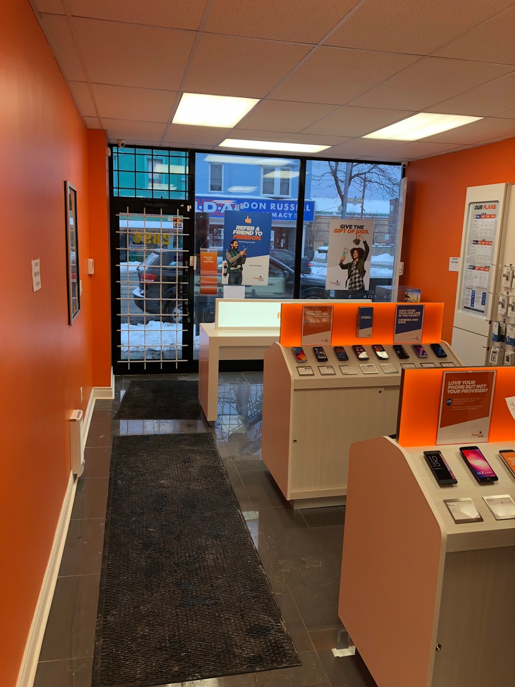 Freedom Mobile | Lakeshore & Islington, 2896 Lake Shore Blvd W, Etobicoke, ON M8V 1J2, Canada | Phone: (647) 917-8110