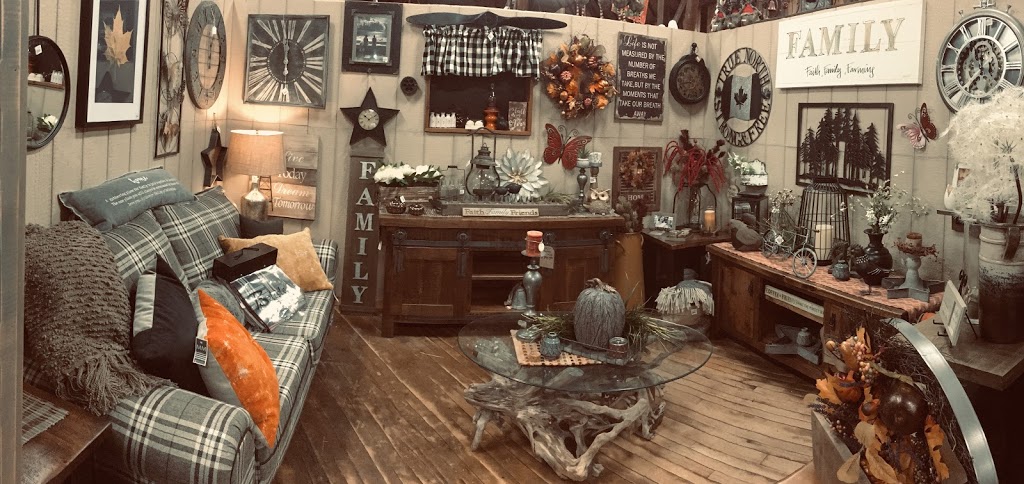 CraftWorks and Antiques At The Barn | 124 Lindsay Rd, Selwyn, ON K9J 0C5, Canada | Phone: (705) 750-1010