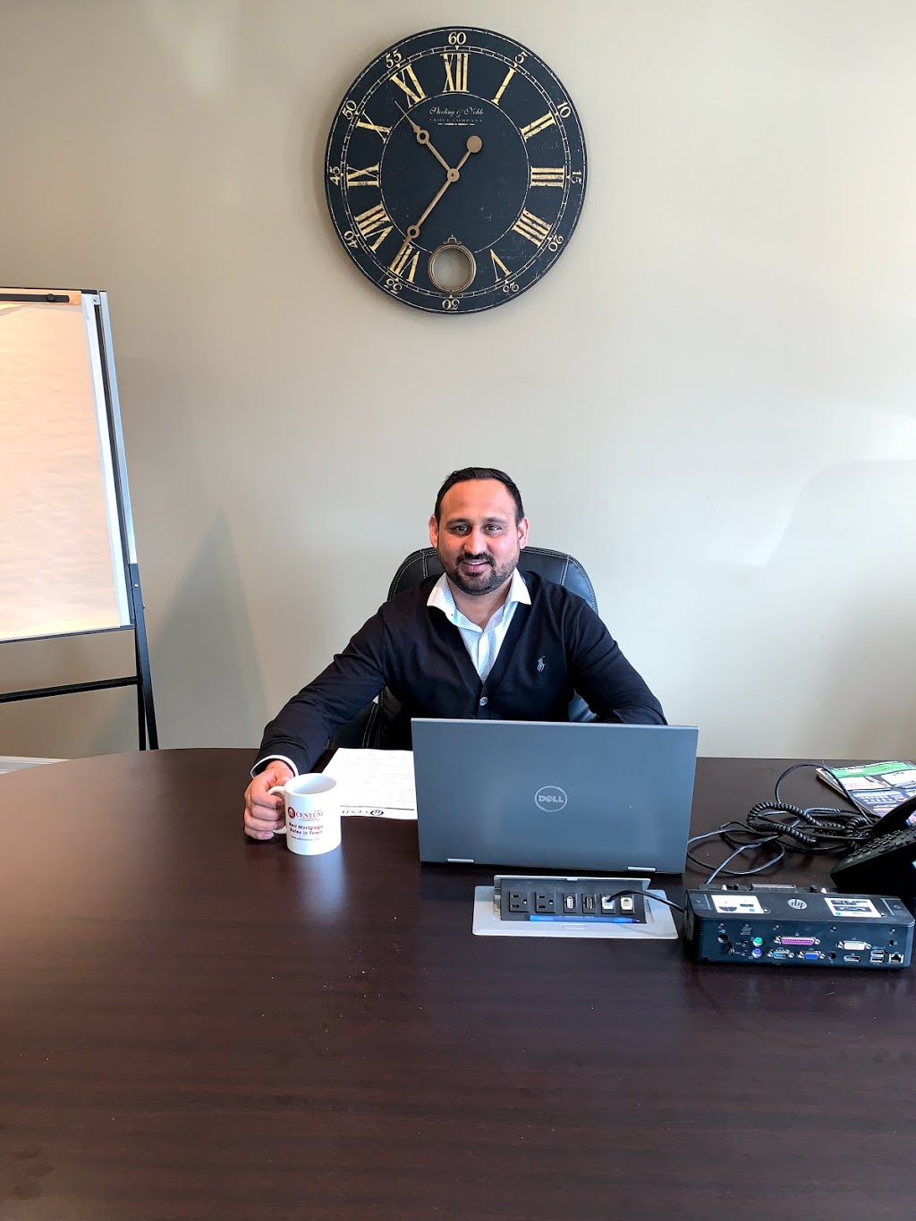 Deep Singh | Remax Escarpment, 860 Queenston Rd, Stoney Creek, ON L8G 4A8, Canada | Phone: (905) 515-7160