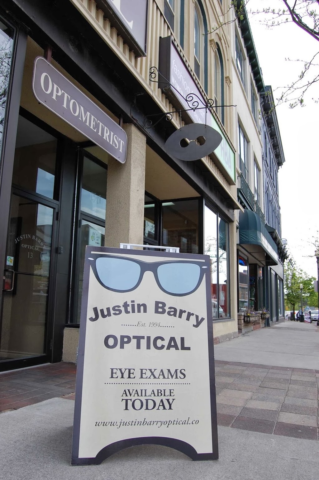 Justin Barry Optical Ltd | 13 King St W, Bowmanville, ON L1C 1R2, Canada | Phone: (905) 623-3132