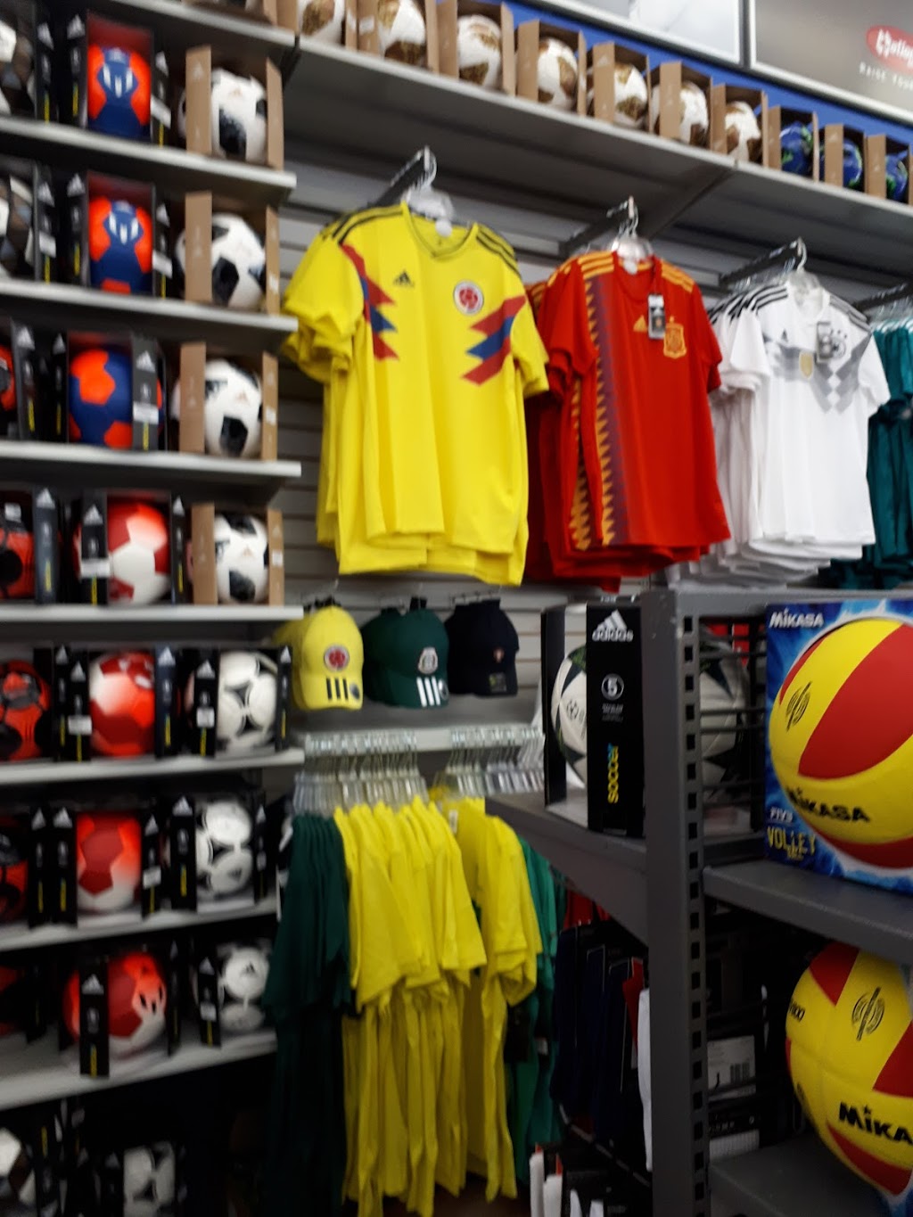 National Sports - London | 332 Wellington Rd, London, ON N6C 4P6, Canada | Phone: (519) 858-3181