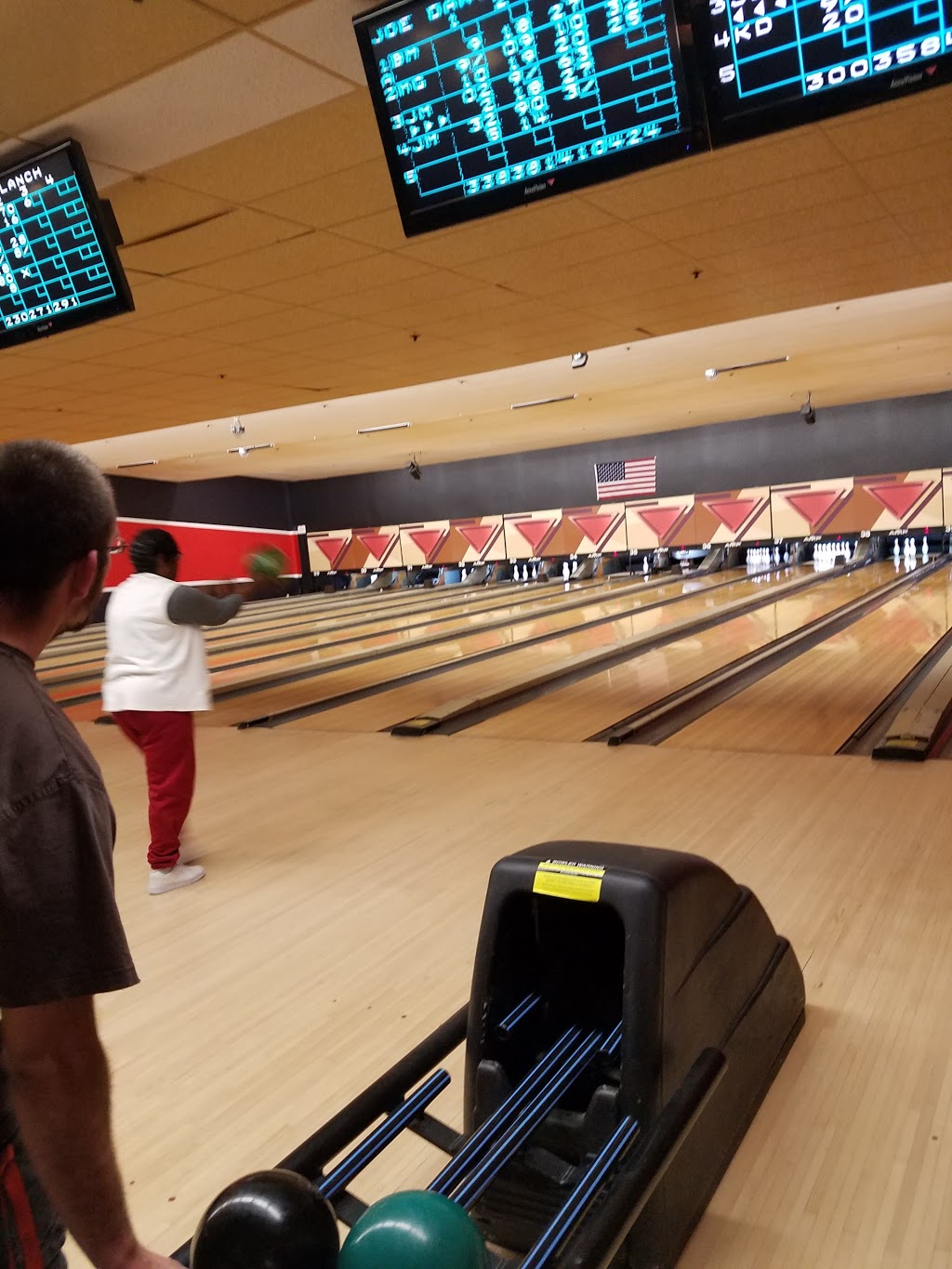 AMF Airport Lanes | 3754 Genesee St, Cheektowaga, NY 14225, USA | Phone: (716) 632-0655
