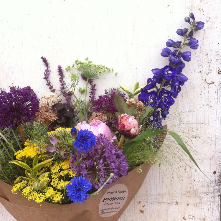 Victoria Food & Florist | 451 Cook St, Victoria, BC V8V 3Y2, Canada | Phone: (250) 384-2824