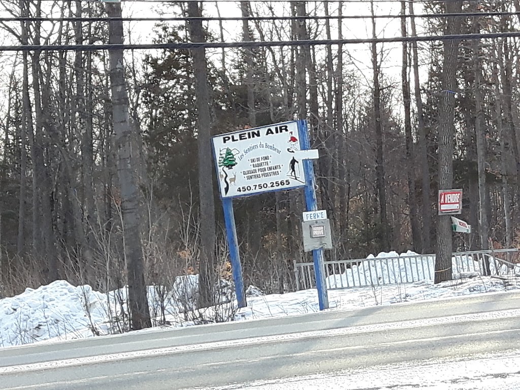 Les Terrasses Montcalm | 3945 QC-337, Sainte-Julienne, QC J0K 2T0, Canada | Phone: (450) 333-0623