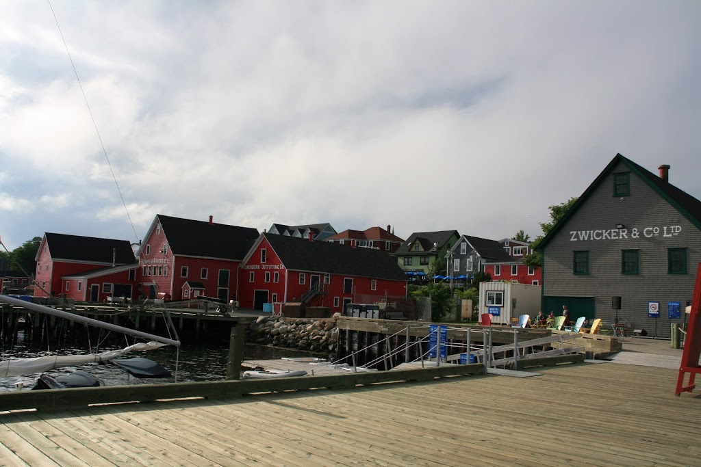 LUNENBURG ESSO | 1 Falkland St, Lunenburg, NS B0J 2C0, Canada | Phone: (902) 634-8014
