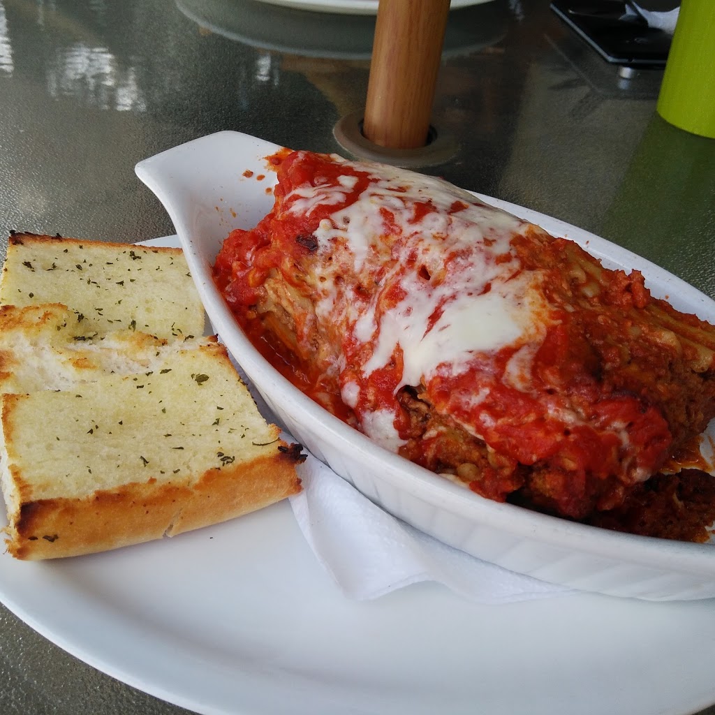 Ernis Place Restaurant & Pizza | 171 Smith St, Arthur, ON N0G 1A0, Canada | Phone: (519) 848-3541