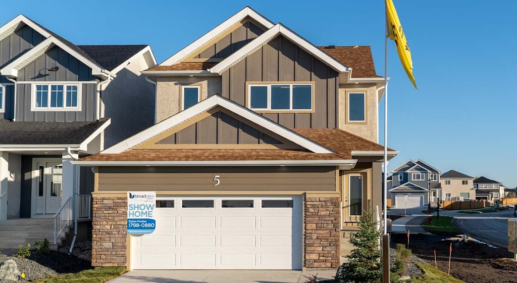 Charleswood Show Home - Broadview Homes | 5 Zimmerman Dr, Winnipeg, MB R3R 4A2, Canada | Phone: (204) 813-6874